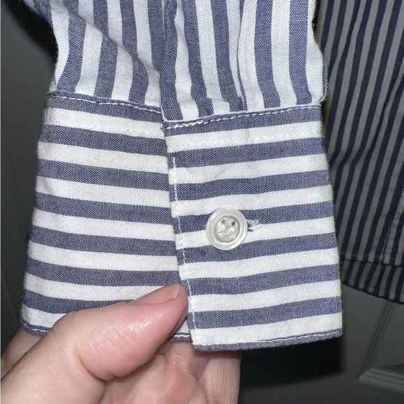 CM Company Brand Size Medium Blue Striped Ruffled L/S Top Blouse Shirt - Picture 3 of 8